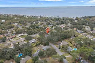 306 Shoreline Dr, Gulf Breeze, FL 32561 - Photo 38