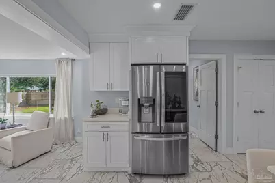 306 Shoreline Dr, Gulf Breeze, FL 32561 - Photo 16