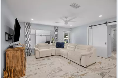 306 Shoreline Dr, Gulf Breeze, FL 32561 - Photo 10