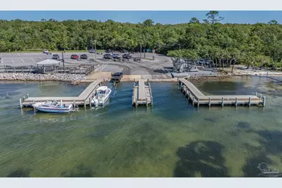 306 Shoreline Dr, Gulf Breeze, FL 32561 - Photo 54