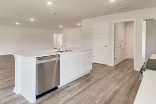 8701 Bluebell St, Milton, FL 32583 - Photo 4