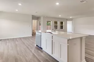 8689 Philippi St, Milton, FL 32583 - Photo 6