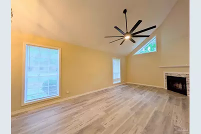 7690 Old Hickory Dr, Pensacola, FL 32507 - Photo 4