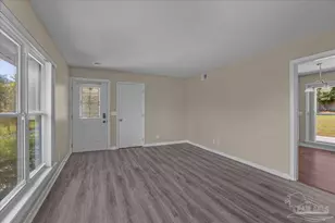 5067 Crestwood Rd, Pensacola, FL 32503 - Photo 8