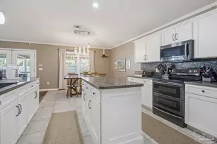 676 Buoy Dr, Pensacola, FL 32507 - Photo 10