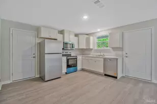 911 Medford Ave, Pensacola, FL 32505 - Photo 8