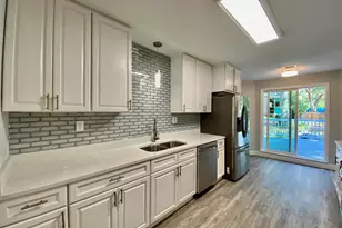 402 Fairpoint Dr, Gulf Breeze, FL 32561 - Photo 6