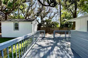 402 Fairpoint Dr, Gulf Breeze, FL 32561 - Photo 12