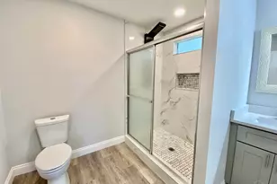 402 Fairpoint Dr, Gulf Breeze, FL 32561 - Photo 18