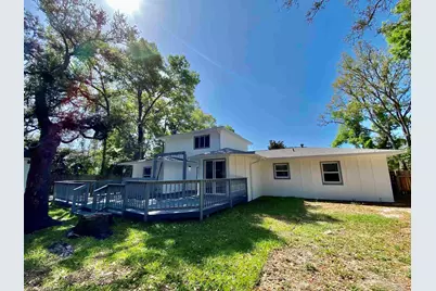 402 Fairpoint Dr, Gulf Breeze, FL 32561 - Photo 10