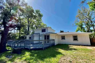 402 Fairpoint Dr, Gulf Breeze, FL 32561 - Photo 10