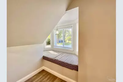 402 Fairpoint Dr, Gulf Breeze, FL 32561 - Photo 4