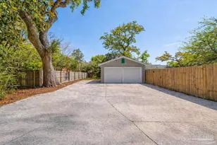 15 Lakeside Dr, Pensacola, FL 32507 - Photo 50