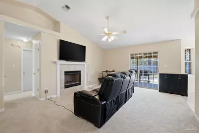 2634 Hidden Estates Cir, Navarre, FL 32566 - Photo 8