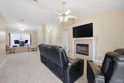 2634 Hidden Estates Cir, Navarre, FL 32566 - Photo 10