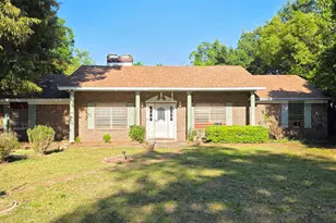 8246 Chellie Rd, Pensacola, FL 32526 - Photo 1