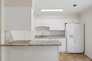 5641 Hibiscus Rd, Pensacola, FL 32504 - Photo 12