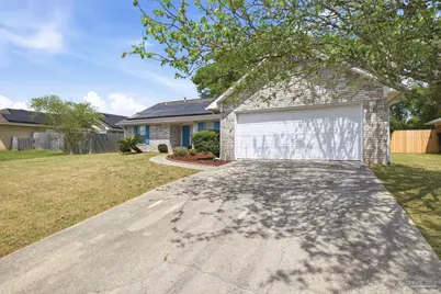 2560 Southern Oaks Dr, Cantonment, FL 32533 - Photo 2