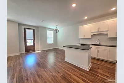 248 N Devillars St, Pensacola, FL 32502 - Photo 4