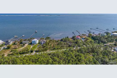 5503 Soundside Dr, Gulf Breeze, FL 32563 - Photo 10