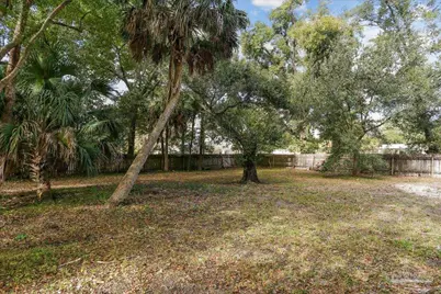 1011 N Reus St, Pensacola, FL 32501 - Photo 32