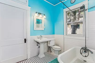 1011 N Reus St, Pensacola, FL 32501 - Photo 14