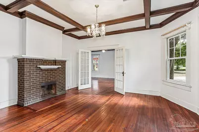 1011 N Reus St, Pensacola, FL 32501 - Photo 6