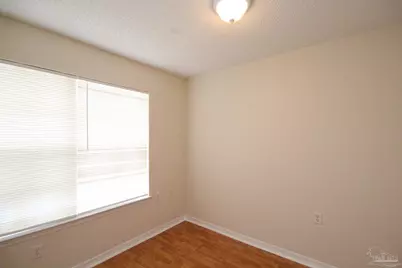 307 Loveland Cir, Pensacola, FL 32526 - Photo 6
