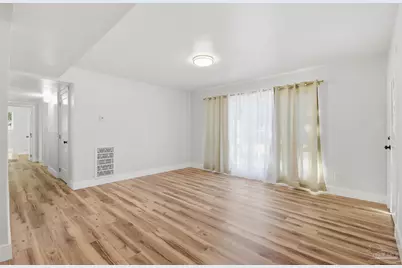 522 S Edgewood Cir, Pensacola, FL 32507 - Photo 16