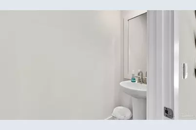 1390 W Zarragossa St, Pensacola, FL 32502 - Photo 10