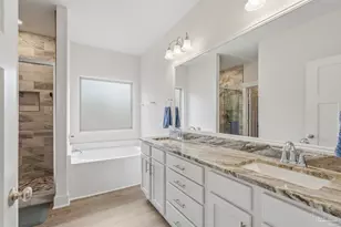 1928 Cambridge Park Dr, Gulf Breeze, FL 32563 - Photo 6