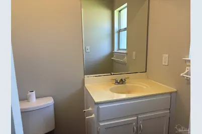 1824 Iris Ln, Navarre, FL 32566 - Photo 10