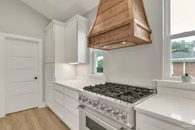 1006 W Lloyd St, Pensacola, FL 32501 - Photo 34