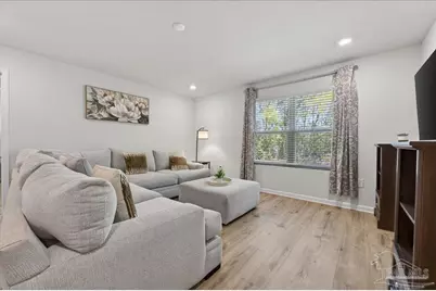 6320 Burrow Ln, Pensacola, FL 32526 - Photo 6