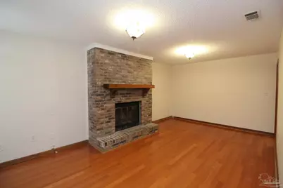 5705 Bronco Pl, Milton, FL 32570 - Photo 4