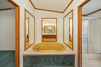 4205 Elvis Presley Dr, Milton, FL 32583 - Photo 4