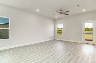 2138 Aqua St, Gulf Breeze, FL 32563 - Photo 6