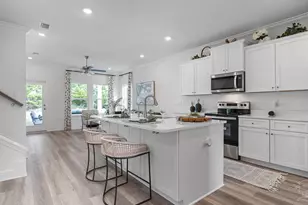 2134 Aqua St, Gulf Breeze, FL 32563 - Photo 8