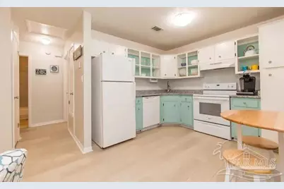 1301 Redwood Ln #E, Gulf Breeze, FL 32563 - Photo 4