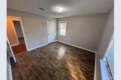 6417 Kennington Cir, Milton, FL 32570 - Photo 8