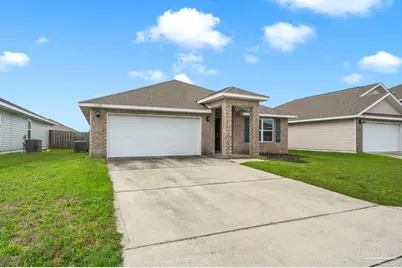 5585 Lancelot Tr, Milton, FL 32583 - Photo 1