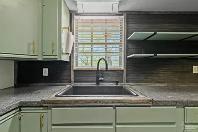 6050 W Hwy 4, Century, FL 32535 - Photo 18