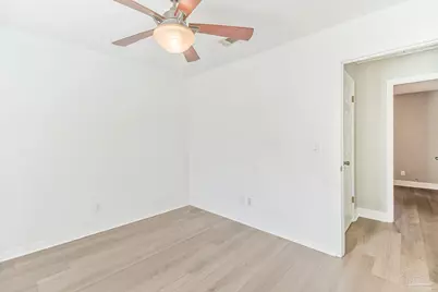 4285 Lindsay Ln, Pace, FL 32571 - Photo 10