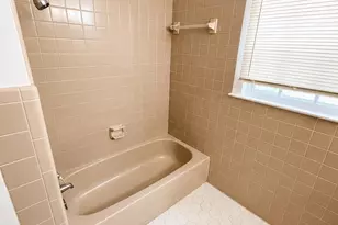 5919 Mitchell Ln, Pensacola, FL 32526 - Photo 10