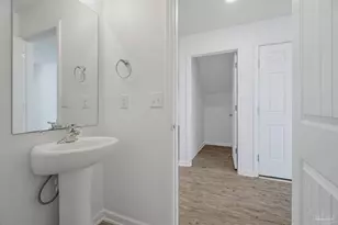 5894 Blackhorse Cir, Pensacola, FL 32526 - Photo 10