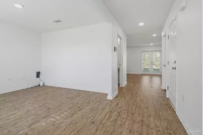 5894 Blackhorse Cir, Pensacola, FL 32526 - Photo 6