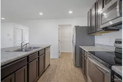 5894 Blackhorse Cir, Pensacola, FL 32526 - Photo 1