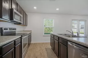 5894 Blackhorse Cir, Pensacola, FL 32526 - Photo 2