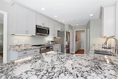 1170 Finch Dr, Gulf Breeze, FL 32563 - Photo 10