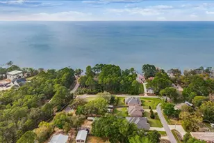 1911 Ladybird Ln, Gulf Breeze, FL 32563 - Photo 48